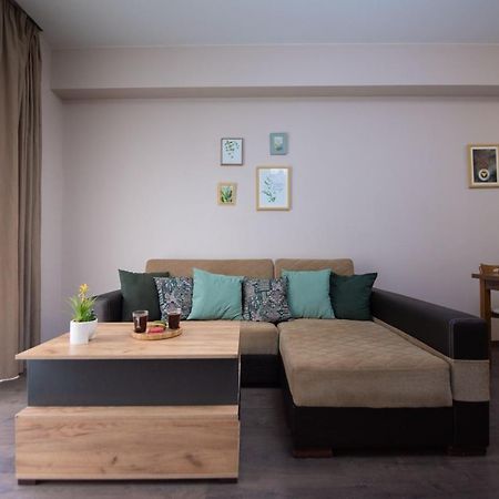 Gg Home - Cozy 1 Bedroom Apartment On Kazbegi Avenue 15 第比利斯 外观 照片