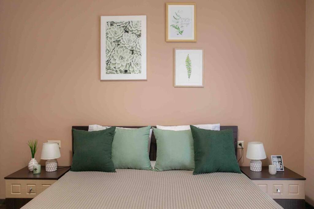 Gg Home - Cozy 1 Bedroom Apartment On Kazbegi Avenue 15 第比利斯 外观 照片