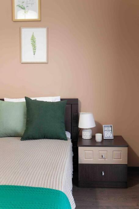 Gg Home - Cozy 1 Bedroom Apartment On Kazbegi Avenue 15 第比利斯 外观 照片