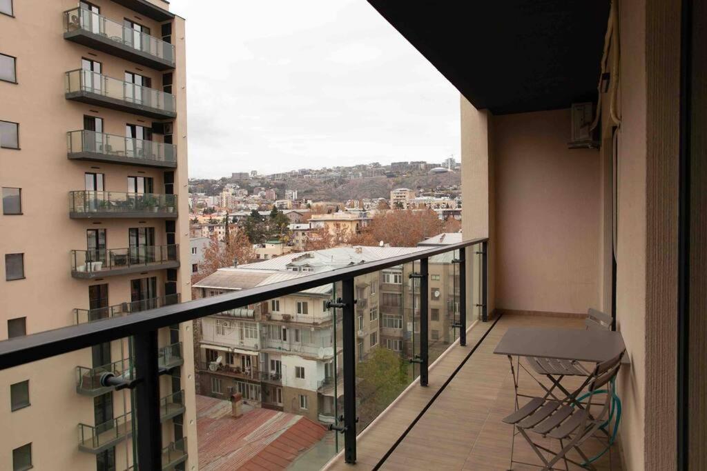 Gg Home - Cozy 1 Bedroom Apartment On Kazbegi Avenue 15 第比利斯 外观 照片