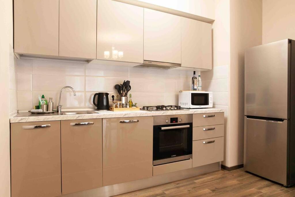 Gg Home - Cozy 1 Bedroom Apartment On Kazbegi Avenue 15 第比利斯 外观 照片