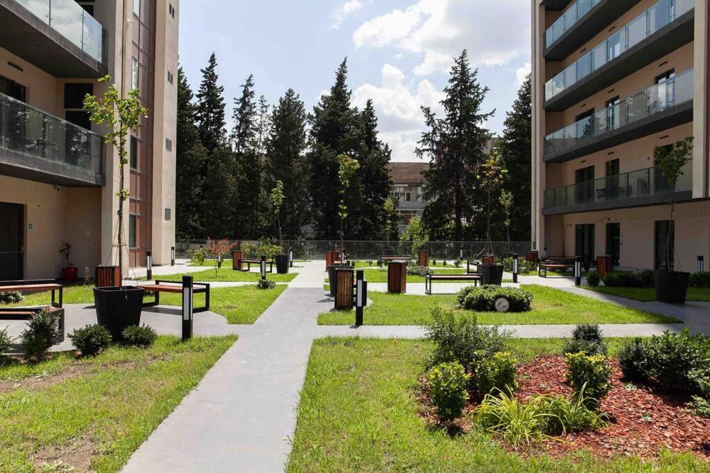 Gg Home - Cozy 1 Bedroom Apartment On Kazbegi Avenue 15 第比利斯 外观 照片