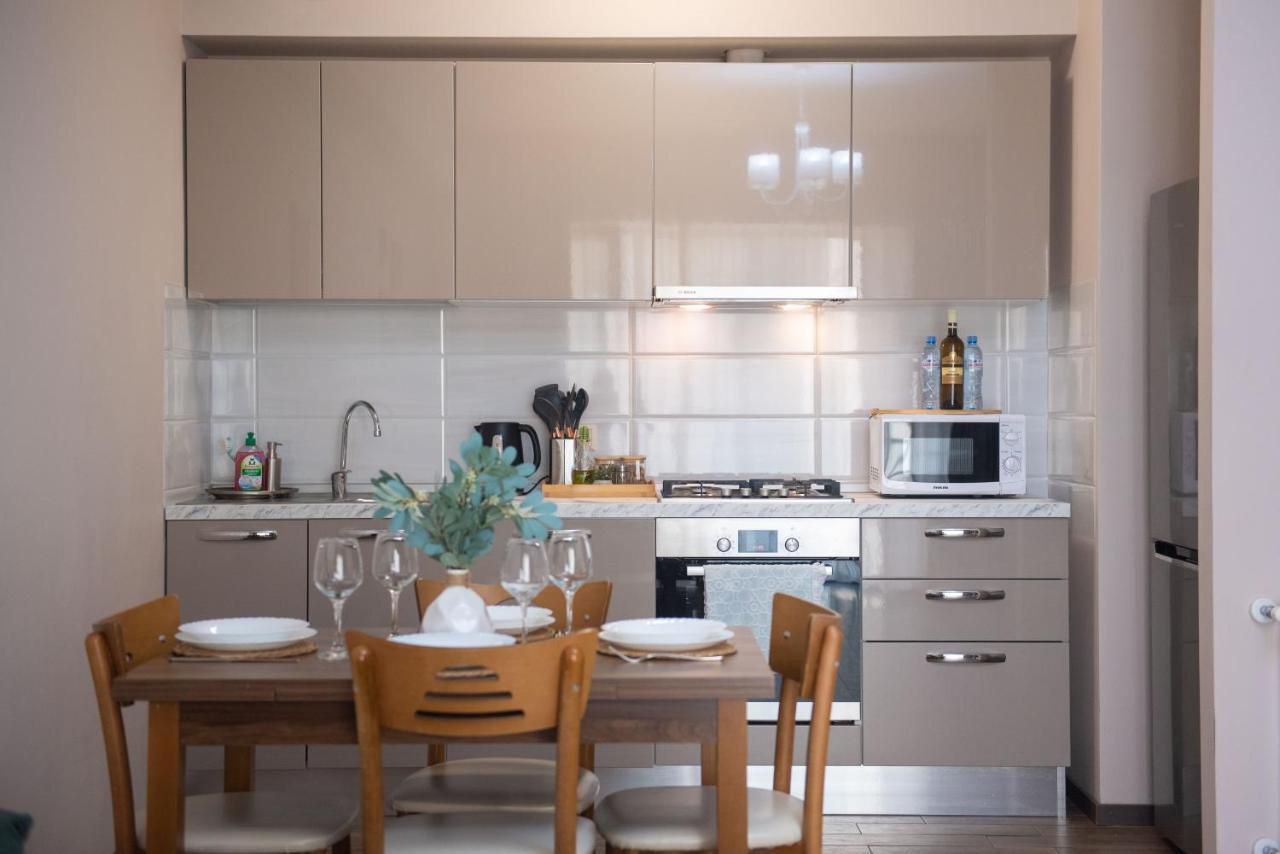 Gg Home - Cozy 1 Bedroom Apartment On Kazbegi Avenue 15 第比利斯 外观 照片