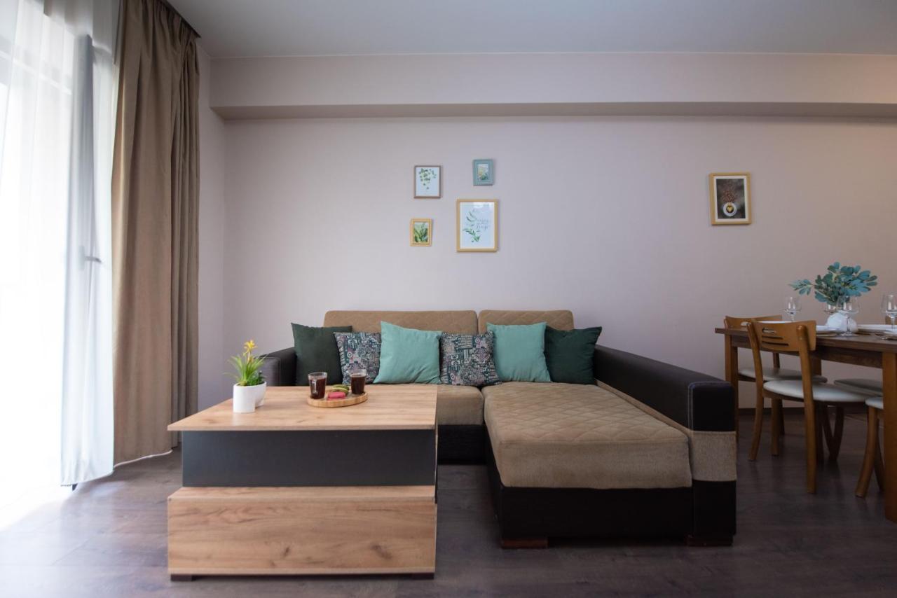 Gg Home - Cozy 1 Bedroom Apartment On Kazbegi Avenue 15 第比利斯 外观 照片
