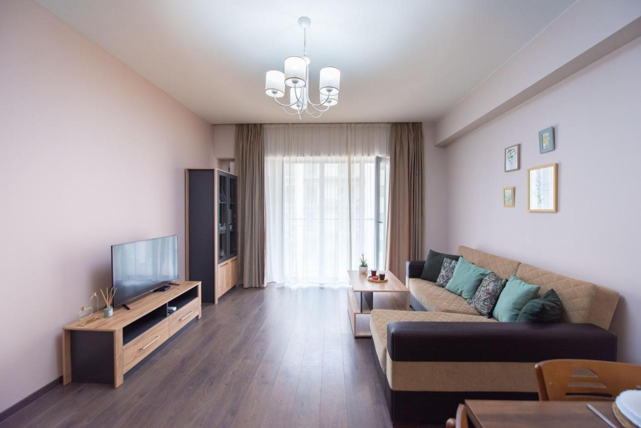 Gg Home - Cozy 1 Bedroom Apartment On Kazbegi Avenue 15 第比利斯 外观 照片