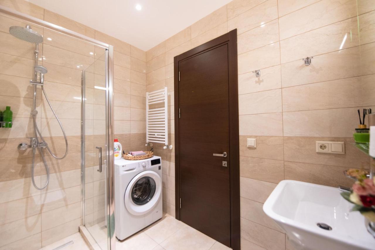 Gg Home - Cozy 1 Bedroom Apartment On Kazbegi Avenue 15 第比利斯 外观 照片
