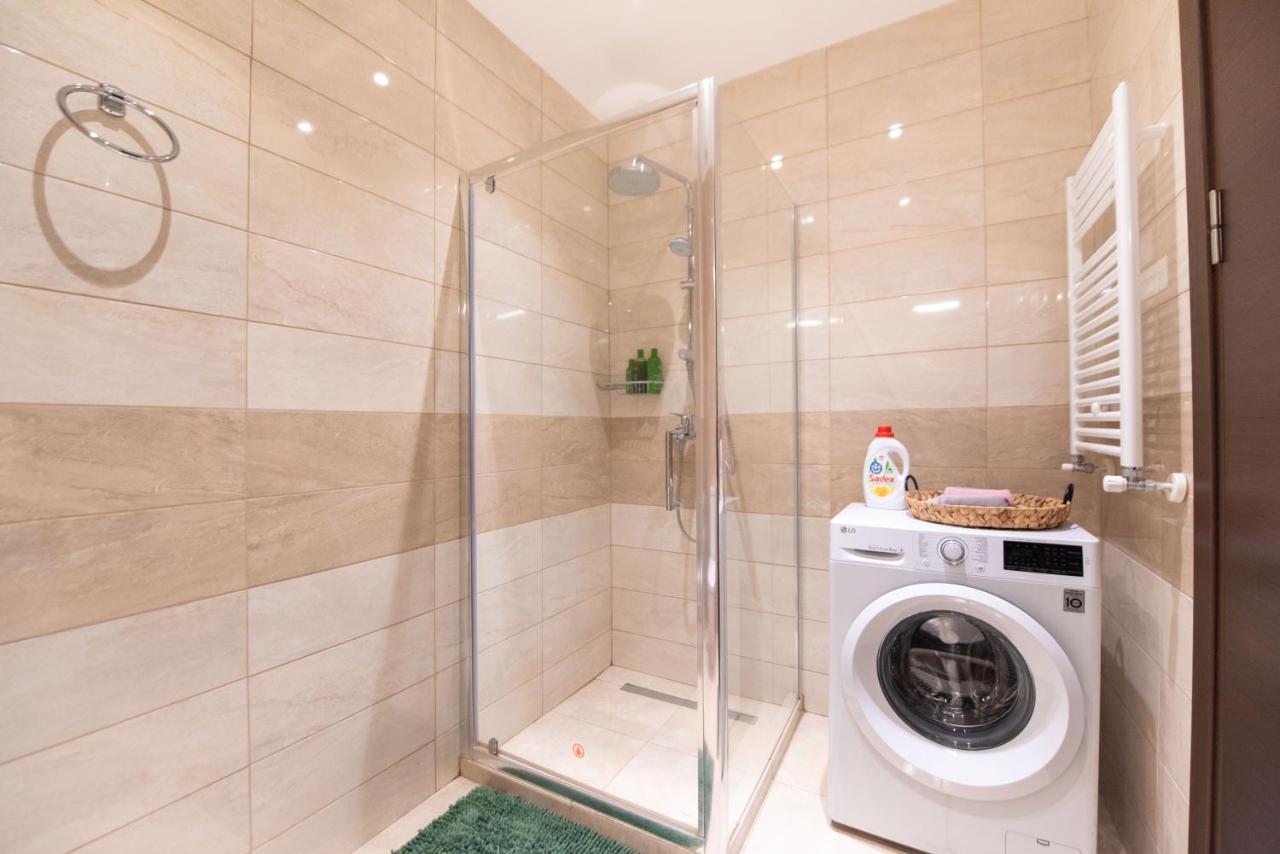 Gg Home - Cozy 1 Bedroom Apartment On Kazbegi Avenue 15 第比利斯 外观 照片