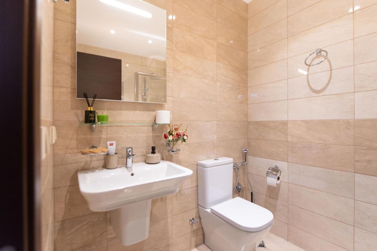 Gg Home - Cozy 1 Bedroom Apartment On Kazbegi Avenue 15 第比利斯 外观 照片